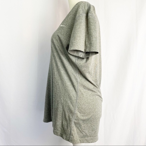 Nike Dri-Fit VNeck tee shirt short sleeve Athletic - Picture 2 of 6